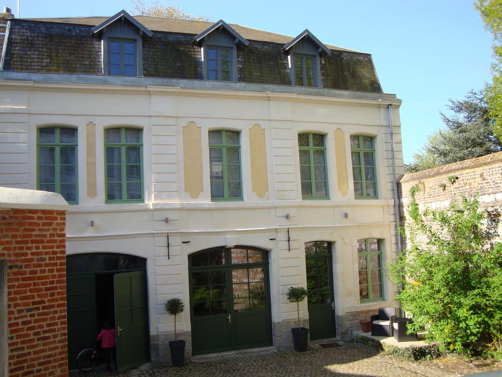 Bed and Breakfast La Cour Des Carmes Arras Zewnętrze zdjęcie